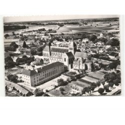 SAINT-BENOIT-sur-LOIRE: la basilique et le nouveau monastère vue aérienne 10x15 - très bon état