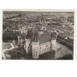 SULLY-sur-LOIRE: le château vue aérienne 10x15 - état
