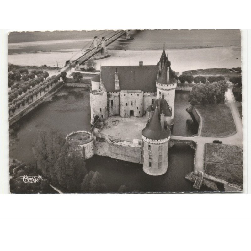 SULLY-sur-LOIRE: le château vue aérienne 10x15 - très bon état