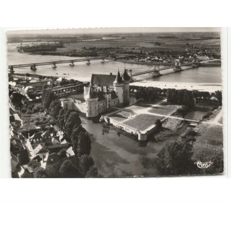 SULLY-sur-LOIRE: le château et la loire vue aérienne 10x15 - très bon état