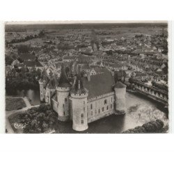 SULLY-sur-LOIRE: le château vue aérienne 10x15 - très bon état