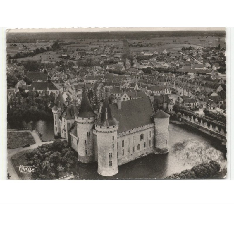 SULLY-sur-LOIRE: le château vue aérienne 10x15 - très bon état