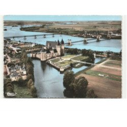 SULLY-sur-LOIRE: le château et la loire vue aérienne 10x15 - très bon état