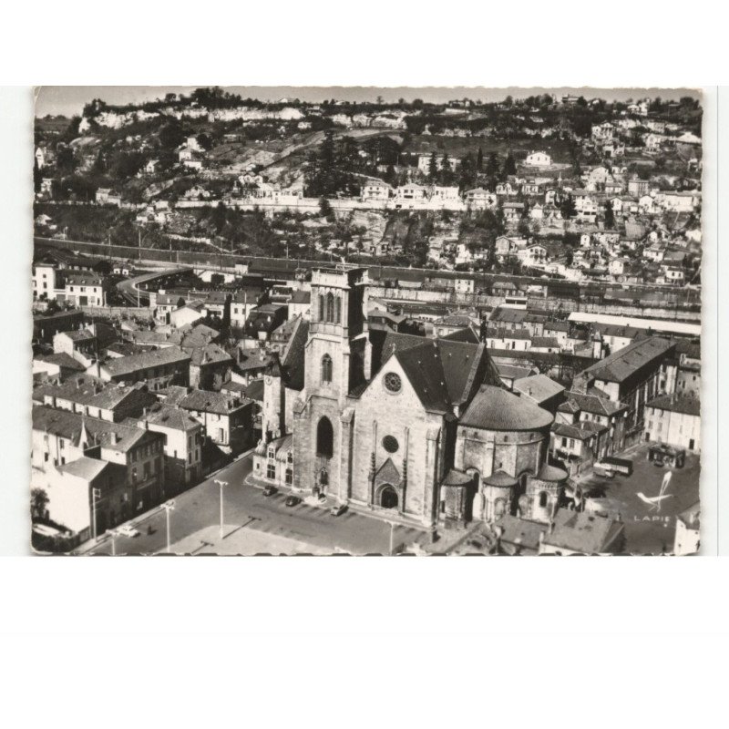 AGEN: la cathédrale saint-caprais fondée au 11e siècle vue aérienne 10x15 - très bon état