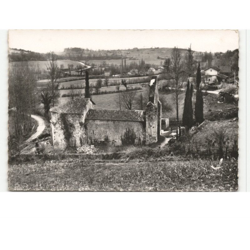 GUEYZE: la chapelle classée monument historique vue aérienne 10x15 - très bon état