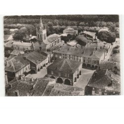 DAMAZAN: l'église vue aérienne 10x15 - très bon état