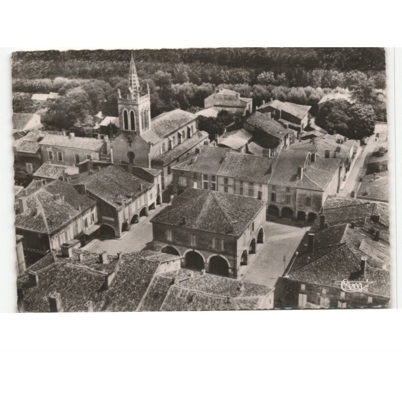 DAMAZAN: l'église vue aérienne 10x15 - très bon état