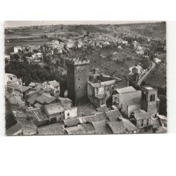 CHATEAUGAY: le château féodal datant du XIIIe siècle et l'église vue aérienne 10x15 - très bon état