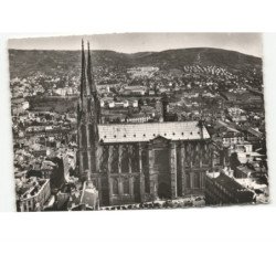 CLERMONT-FERRAND: la cathédrale vue aérienne 10x15 - très bon état