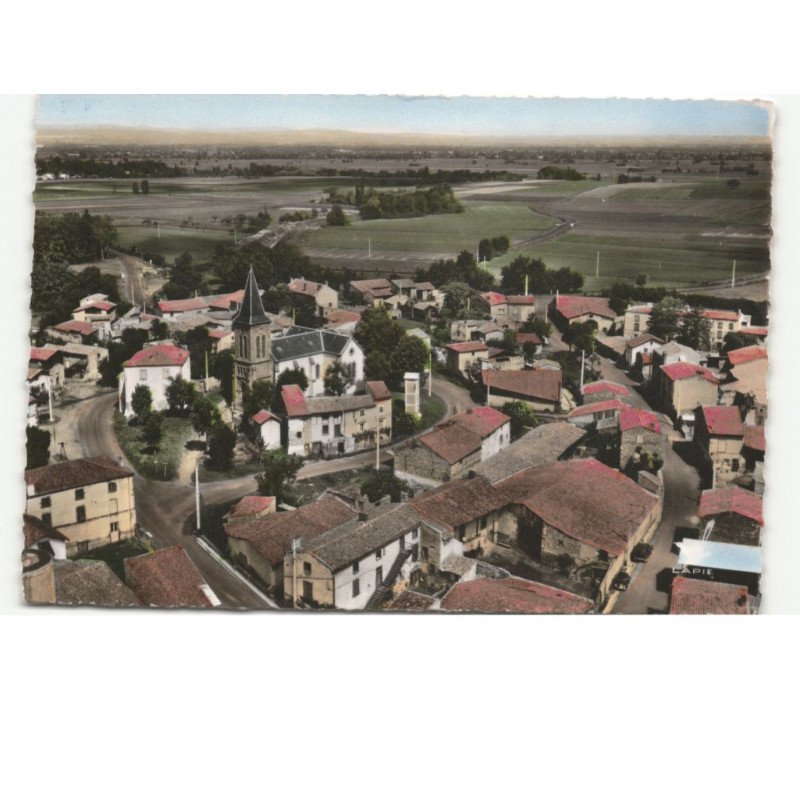 LUSSAT: l'église vue aérienne 10x15 - très bon état