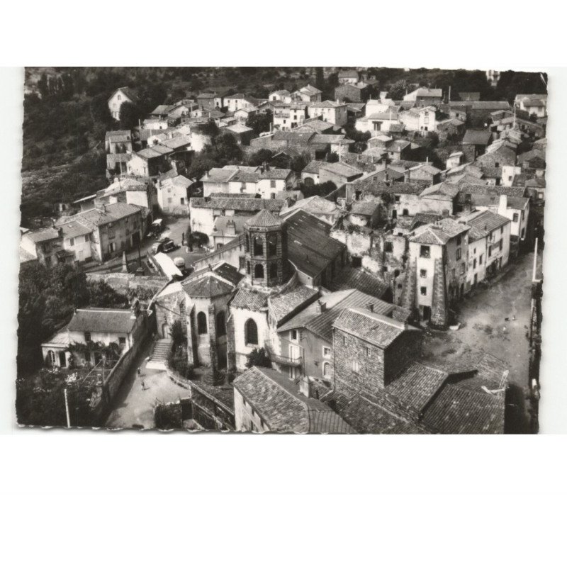 MARSAT: l'église et le bourg vue aérienne 10x15 - très bon état