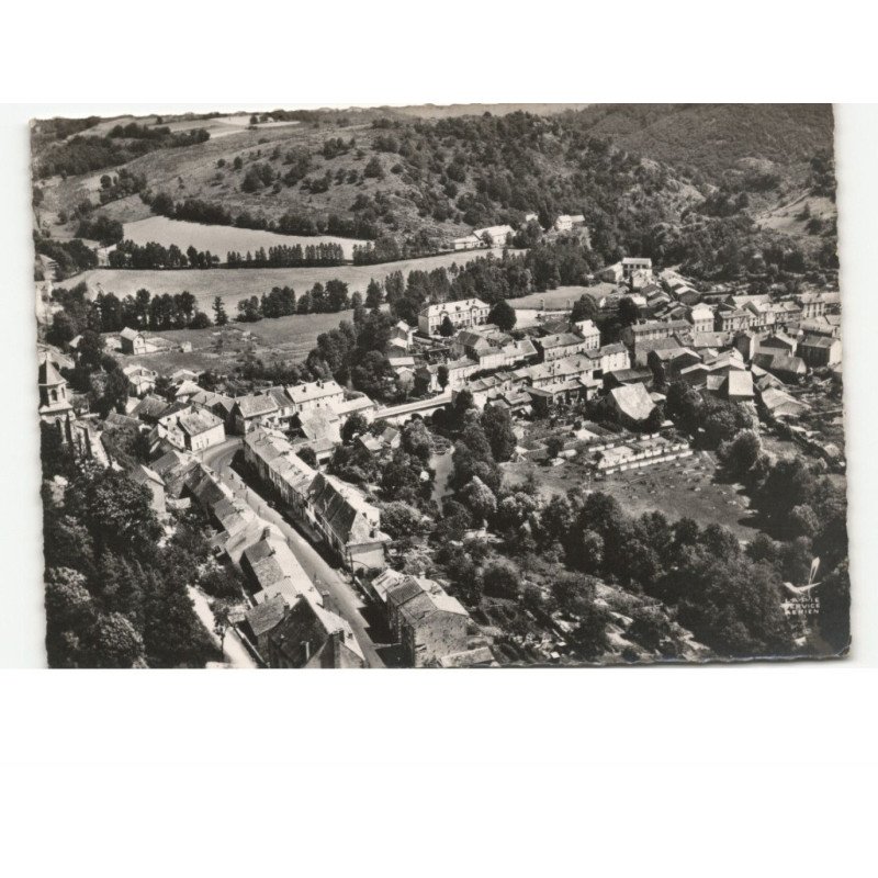 PONTAUMUR: station estivale et touristique, vue générale vue aérienne 10x15 - très bon état