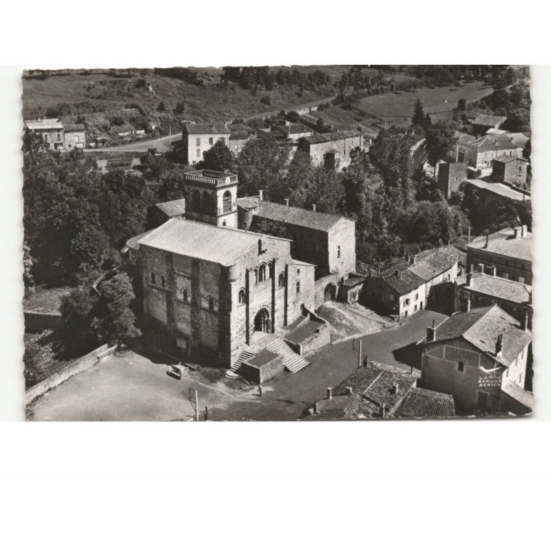 SAINT-DIER: l'église vue aérienne 10x15 - très bon état