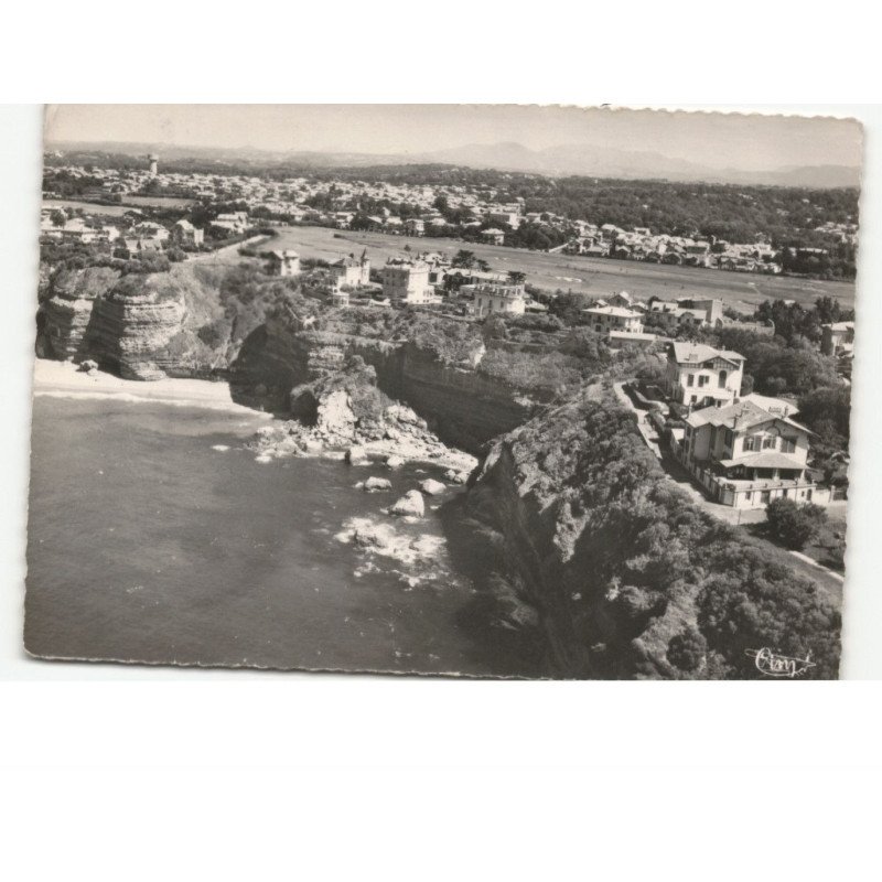 ANGLET: les falaises et la chambre d'amour vue aérienne 10x15 - très bon état