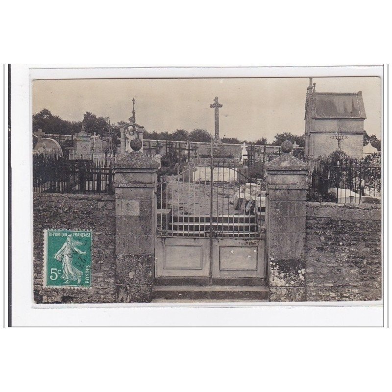 COULANS : cimetiere - tres bon etat