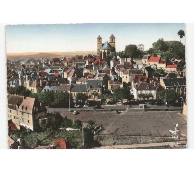 GOURDON: place des martyrs vue aérienne 10x15 - très bon état