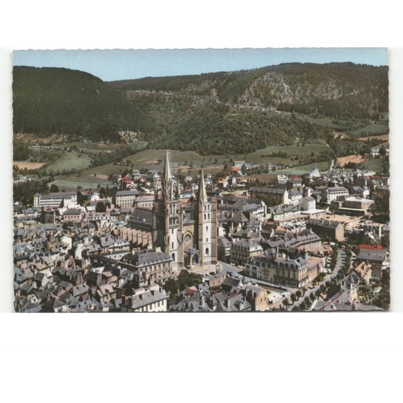 MENDE: la cathédrale vue aérienne 10x15 - très bon état