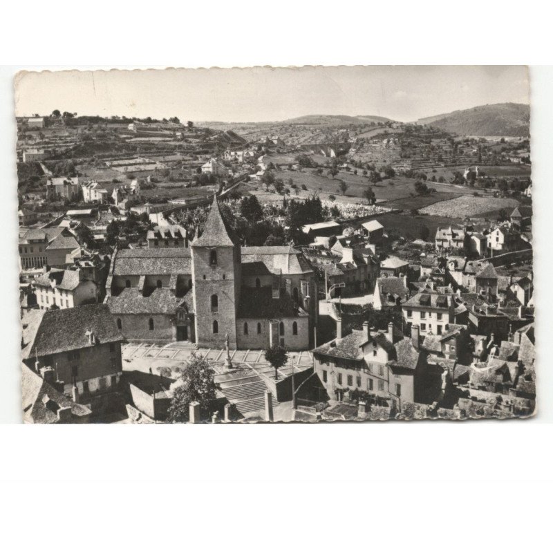 MARVEJOLS: l'église et vue panoramique vue aérienne 10x15 - très bon état