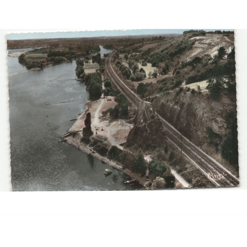 ILE DE BEHUARD: la pierre becherelle, le coteau d'epiré vue aérienne 10x15 - très bon état