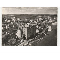 MONTSOREAU: le château vue aérienne 10x15 - très bon état