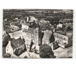 VILLEVEQUE: l'église et la place vue aérienne 10x15 - très bon état
