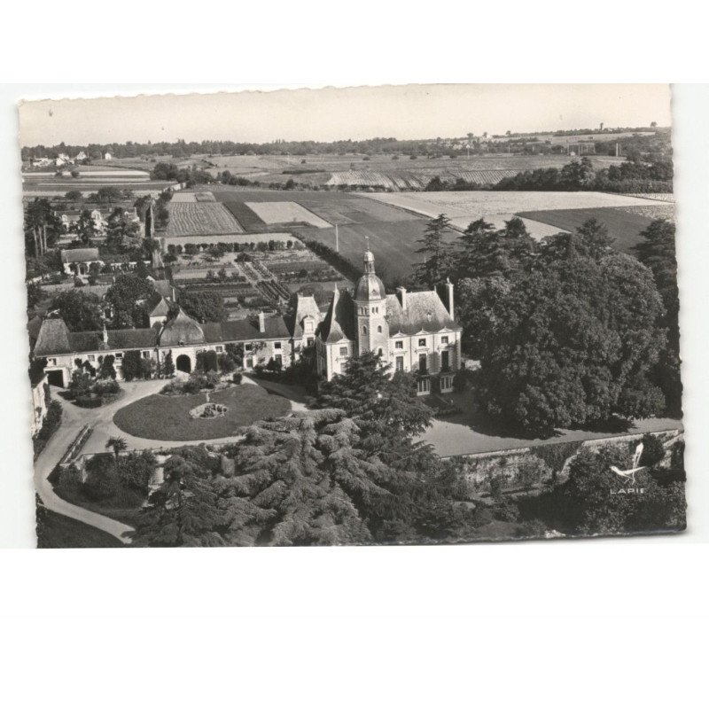 SAVENNIERES: château de varennes vue aérienne 10x15 - très bon état