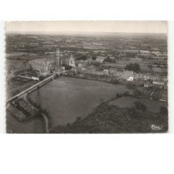 LES GARDES: vue générale sur la communauté et le village vue aérienne 10x15 - très bon état