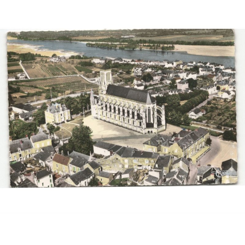 MONTJEAN: l'église vue aérienne 10x15 - très bon état