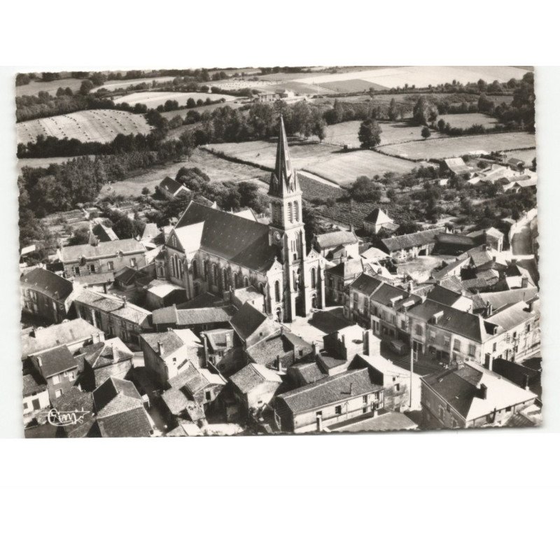 NUEIL-sur-LAYON: vue générale vue aérienne 10x15 - très bon état