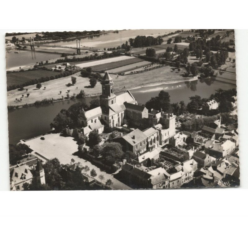 SAINT-FLORENT-le-VIEIL: l'église vue aérienne 10x15 - très bon état