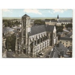 LA POMMERAYE: l'église vue aérienne 10x15 - très bon état