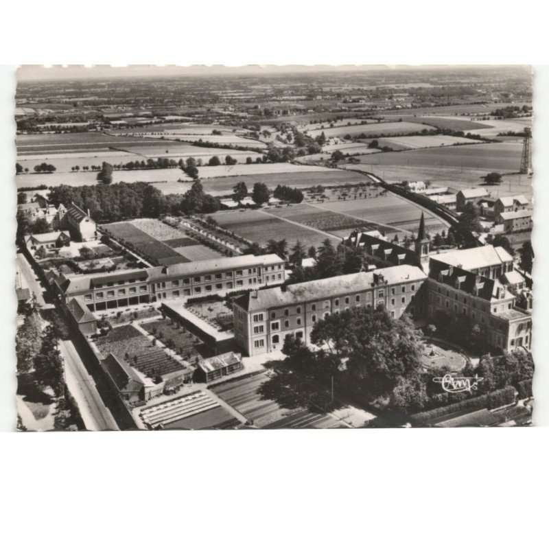 LA POMMERAYE: la providence, cours technique et ménager et le pensionnat saint-joseph vue aérienne 10x15 - très bon état