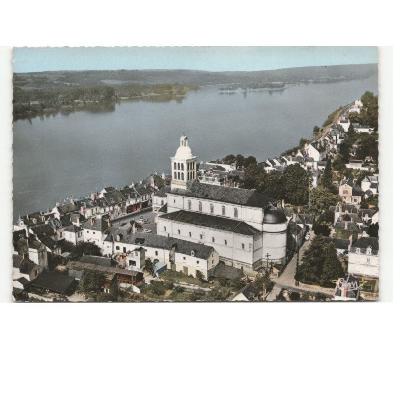 SAINT-MATHURIN: l'église vue aérienne 10x15 - très bon état