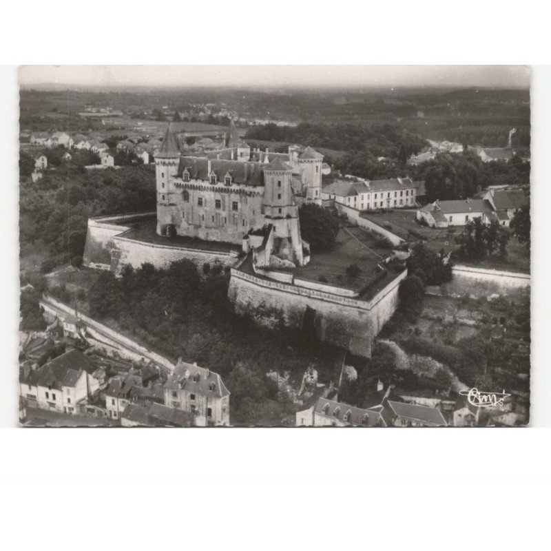 SAUMUR: château de la loire vue aérienne 10x15 - très bon état