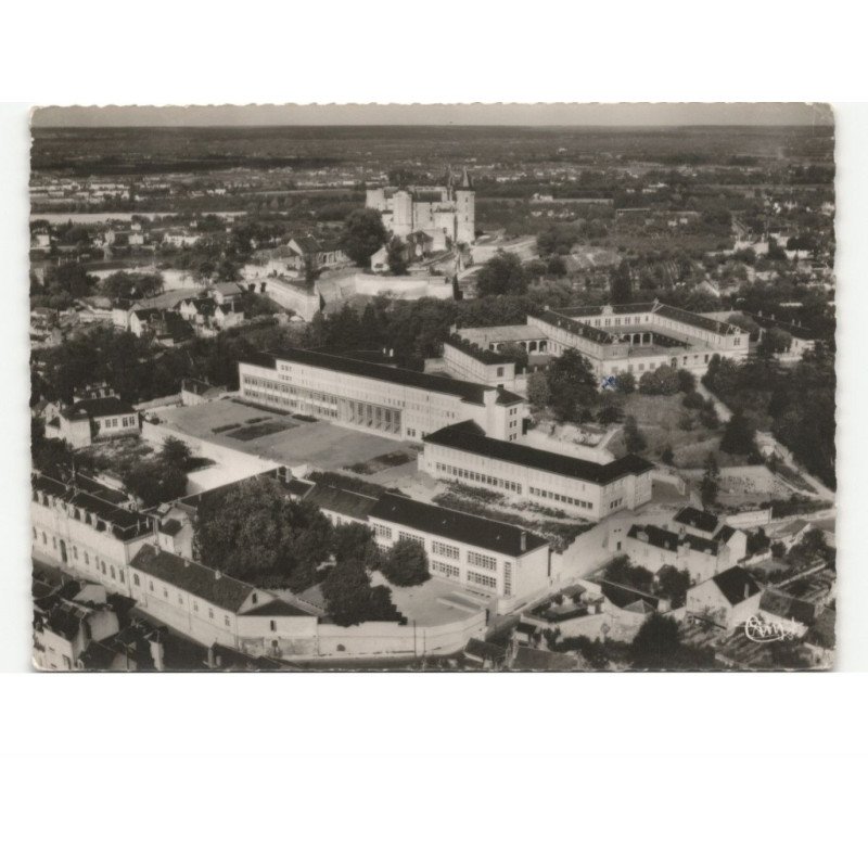 SAUMUR: le lycée et le château vue aérienne 10x15 - très bon état