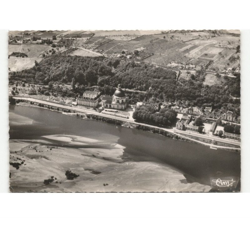 SAUMUR: notre-dame des artdilliers sur les bords de la loire vue aérienne 10x15 - très bon état