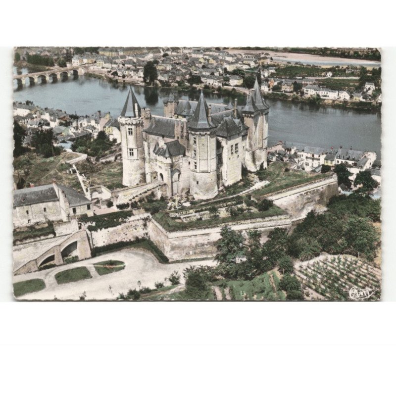 SAUMUR: le château vue aérienne 10x15 - très bon état