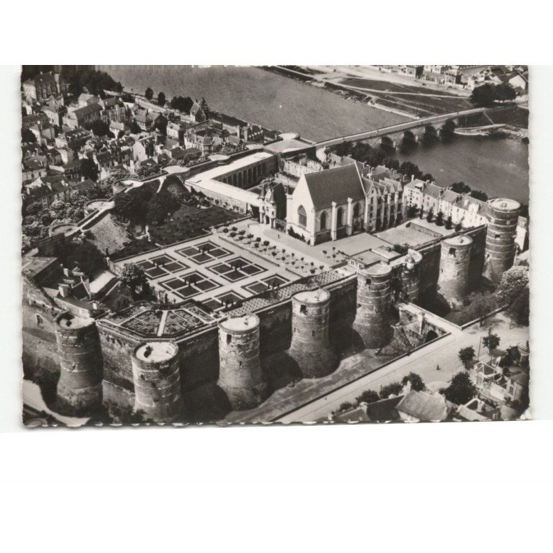ANGERS: le château et la maine vue aérienne 10x15 - très bon état