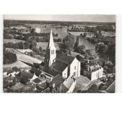 CHATEAUNEUF-sur-SARTHE: l'église vue aérienne 10x15 - très bon état