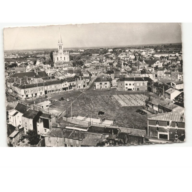 CHEMILLE: place du château et vue générale vue aérienne 10x15 - état