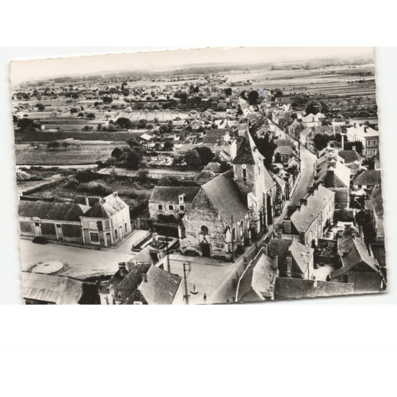 CORNE: l'église vue aérienne 10x15 - très bon état
