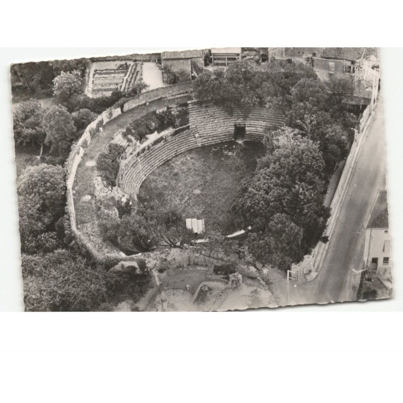 DOUE-la-FONTAINE: les arènes vue aérienne 10x15 - très bon état