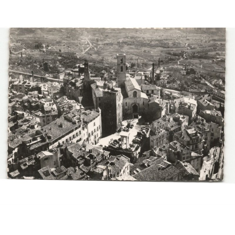 GRASSE: l'église vue aérienne 10x15 - très bon état