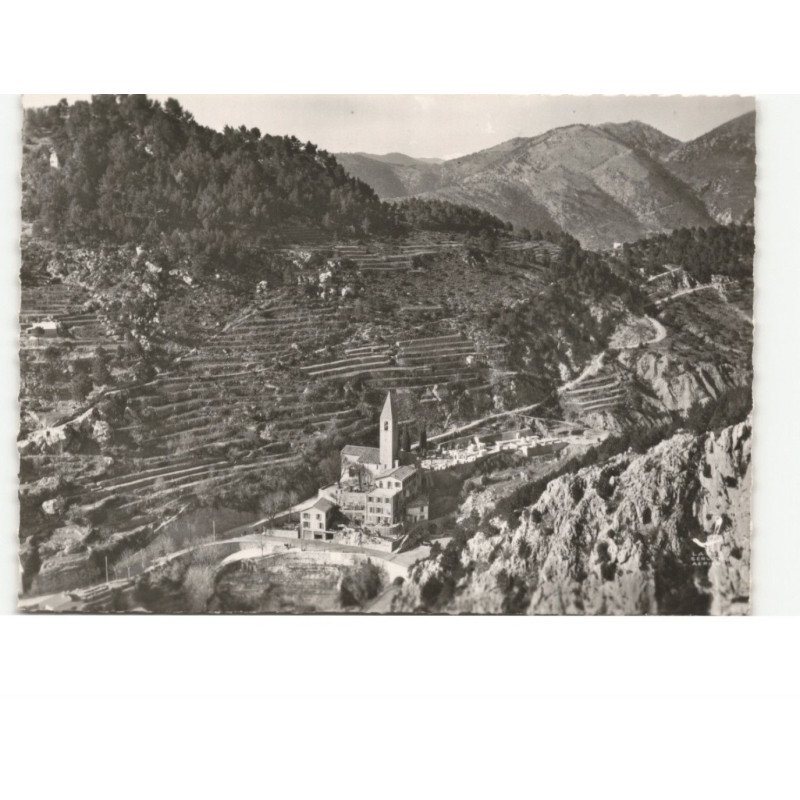 PEILLE: l'église XIIe siècle et l'hospice vue aérienne 10x15 - très bon état