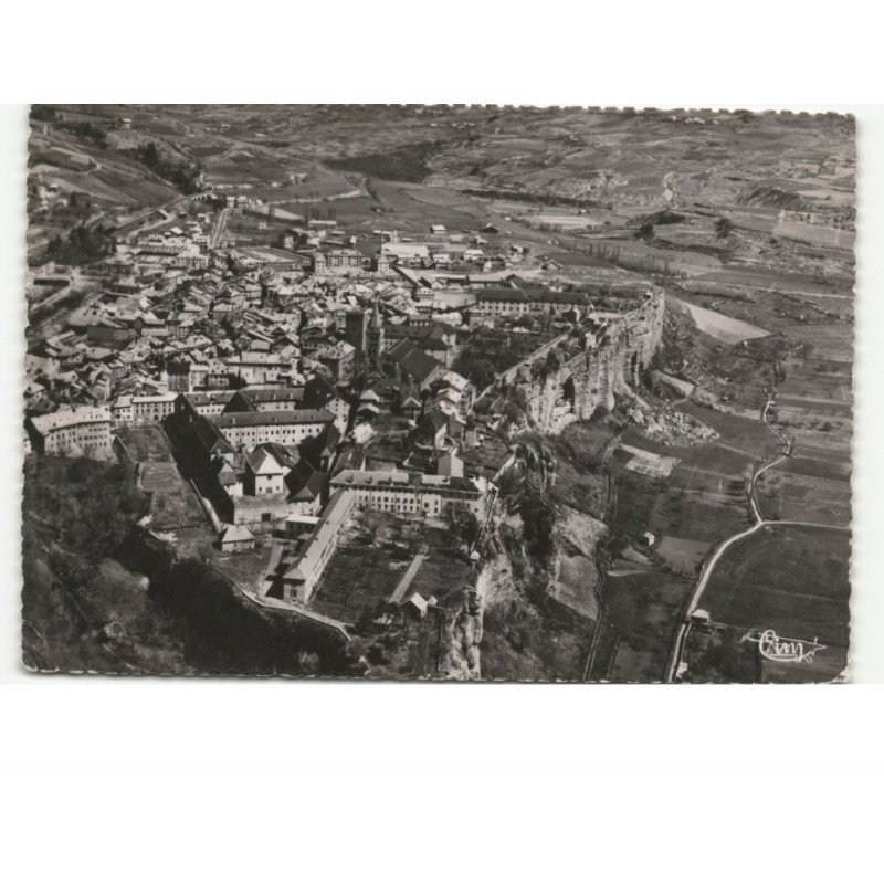 EMBRUN: embrun et le roc vue aérienne 10x15 - état