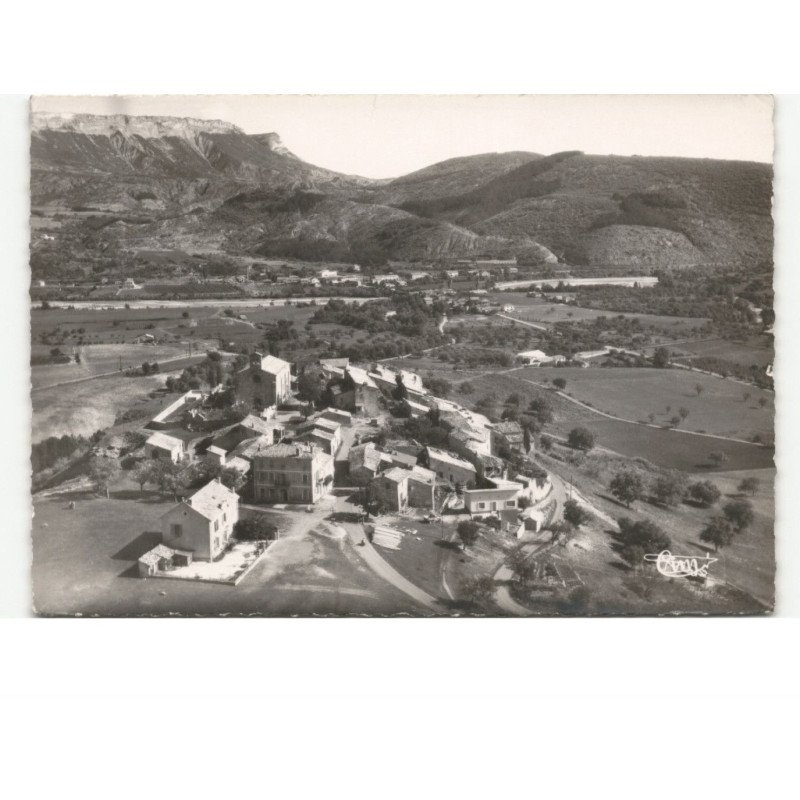 EYGUIANS: le village de lagrand vue aérienne 10x15 - très bon état