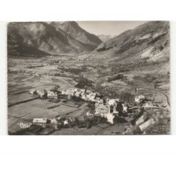 LES GUIBERTES: vue générale des guibertes, au fond, le combeynot vue aérienne 10x15 - très bon état