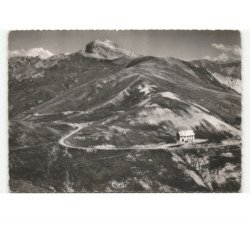 COL D'ALLOS: refuge du col et la grande séolane vue aérienne 10x15 - état
