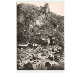 MOUSTIERS-SAINTE-MARIE: centre de la ville vue aérienne 10x15 - très bon état