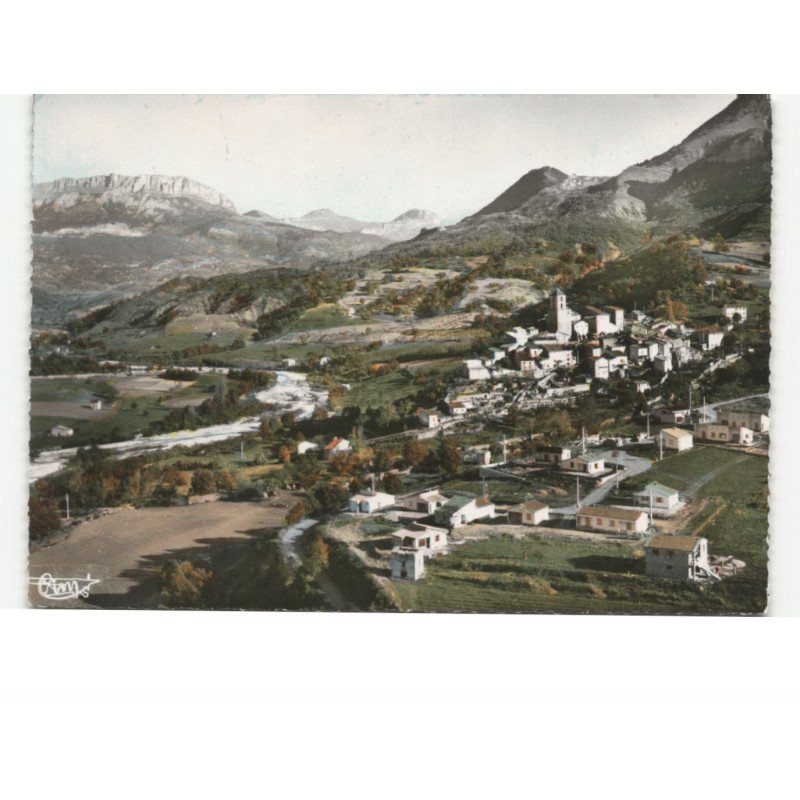 THOARD: vue générale et les gîtes montagne de guéruen vue aérienne 10x15 - état
